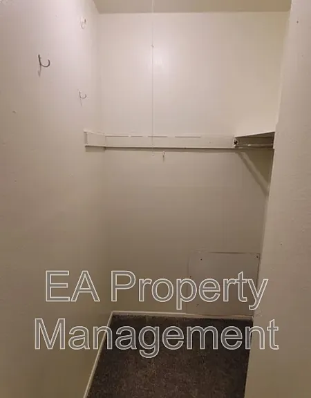 336 Grove St SE #4 — Photo 6