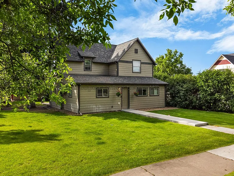 215 N Quaw Blvd — Photo 26