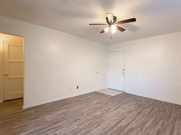 4th image of 1634-0 Hornblend St