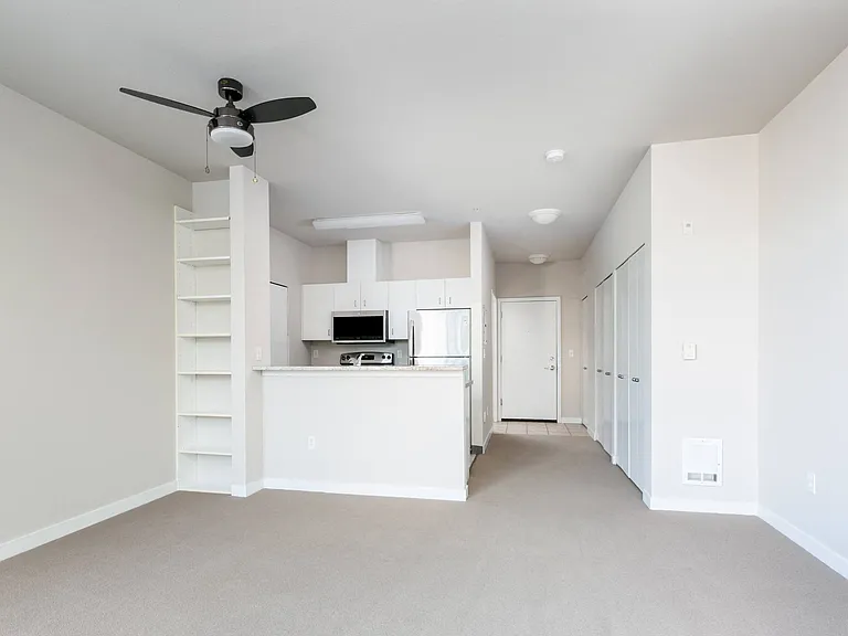 Pacific Pointe — Photo 36