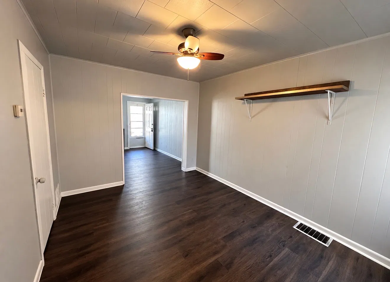 4 bed, 1140 sqft, $2,100 — Photo 3
