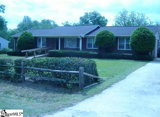1st image of 8 Patricia Ave