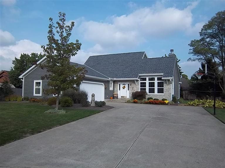 1st image of 50 Heather Pl