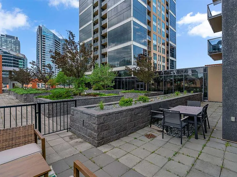 1320 1st St SE #206 — Photo 33