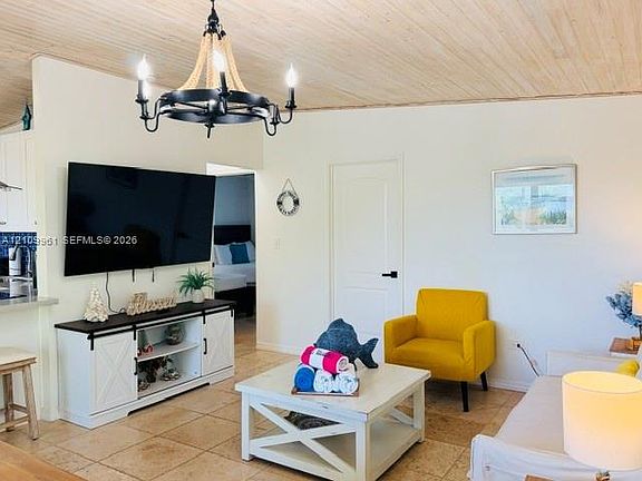 5th image of 26 Shoreland Dr