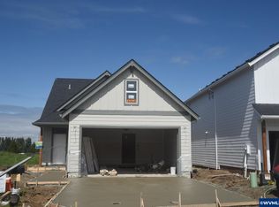 924 Laurel Pl, Silverton, OR 97381