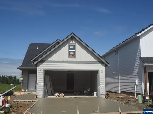 924 Laurel Pl, Silverton, OR 97381