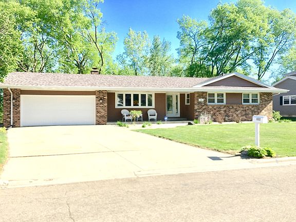 2nd image of 822 Knottingham Dr