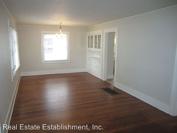 2nd image of 530 W 3rd St