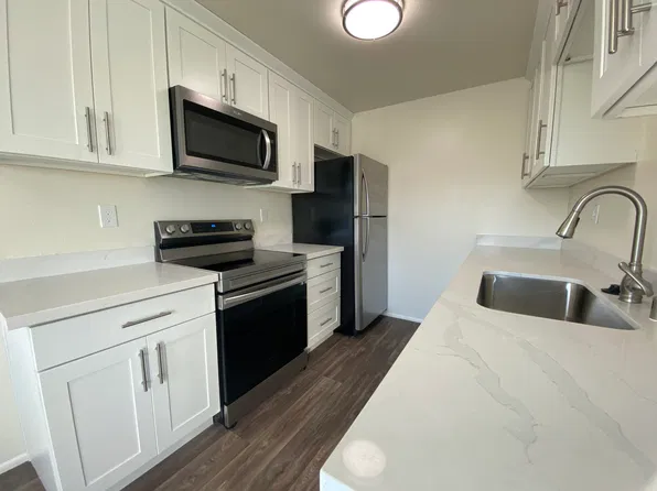 1432 NW 61st St #303, Seattle, WA 98107