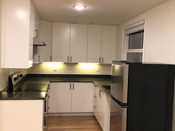 2nd image of 4740 Balboa St APT 212
