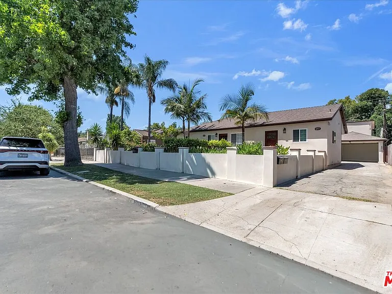 6913 Encino Ave #LOWER — Photo 2