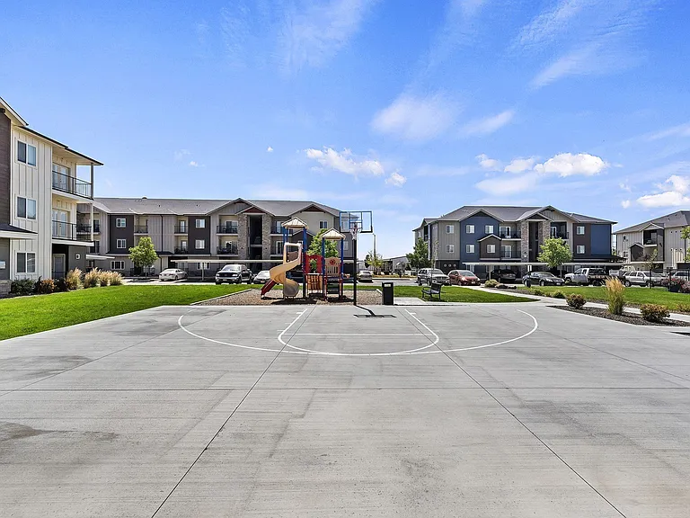 Pennwood Apartments — Photo 33