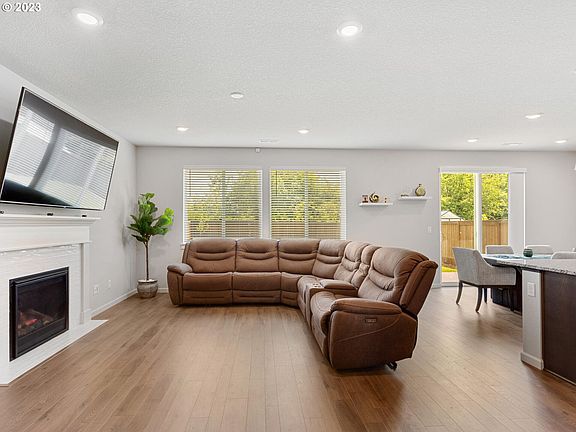 5th image of 11619 NE 138th Ave
