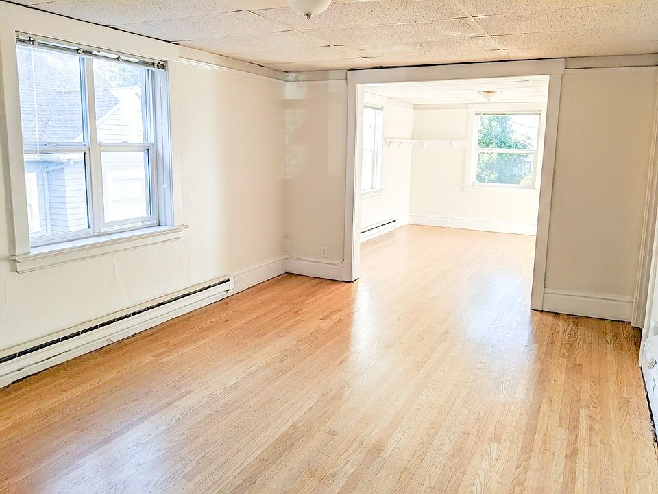 Lindon Apartments 4 & 10 W Garfield St Seattle, WA Zillow