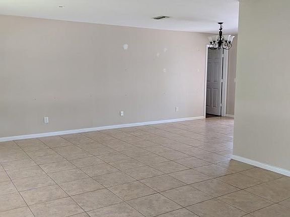 3rd image of 3705 SW 6th Pl