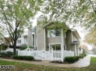 17 Crestmont Rd, Bedminster, NJ 07921