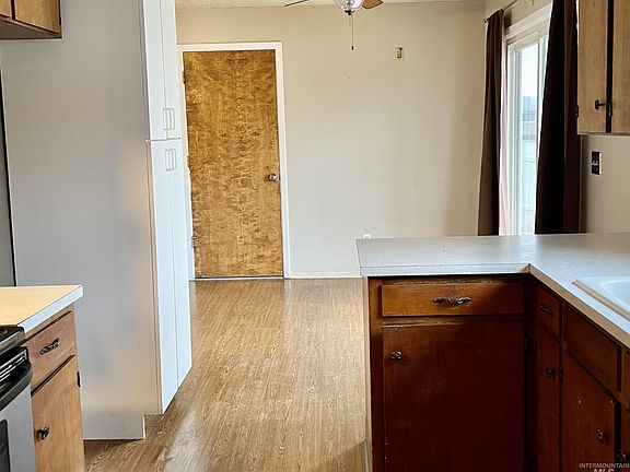 4th image of 602 Poplar Ave