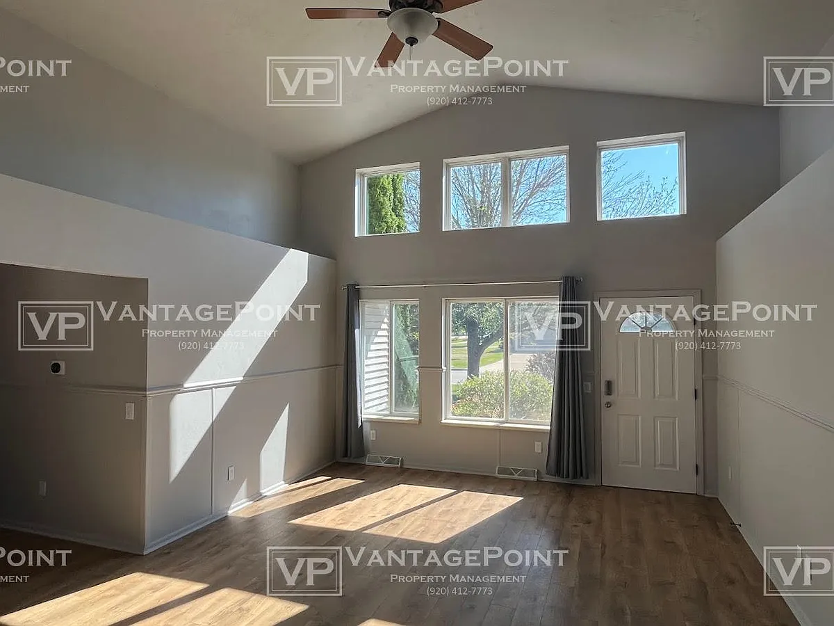 Building Photo - 1800 Hardwoods Ct