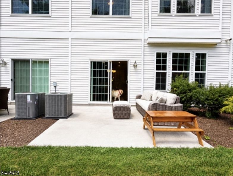 1st image of 403 Parkview Ln #403