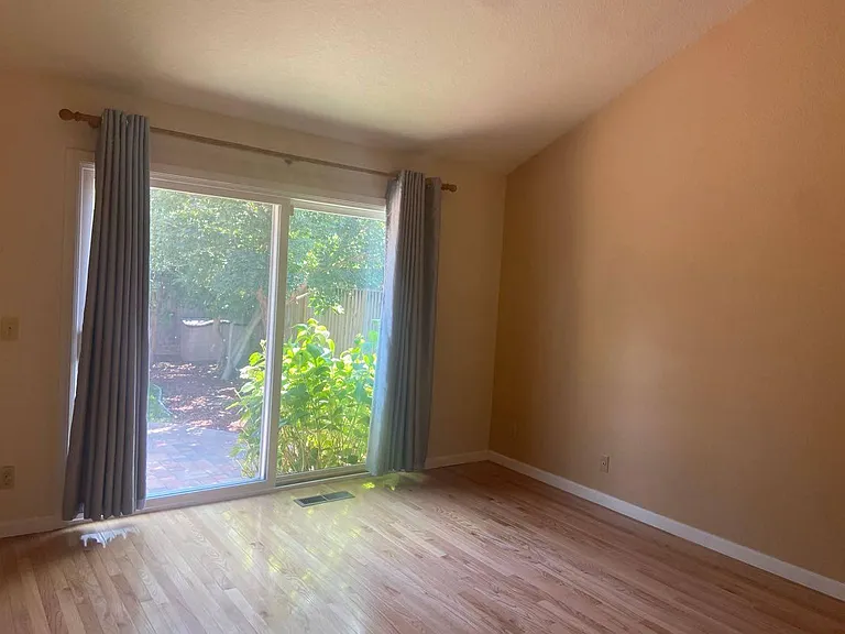 4460 George Oaks Dr — Photo 12