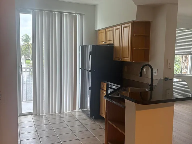 2026 Alta Meadows Ln #909 — Photo 4