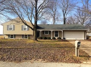 1001 Brentwood Dr, Champaign, IL 61821