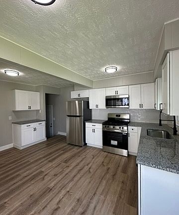 2nd image of 20605 Hansen Rd