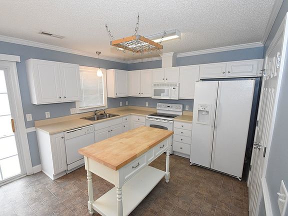 3rd image of 4180 G Dudleys Grant Dr