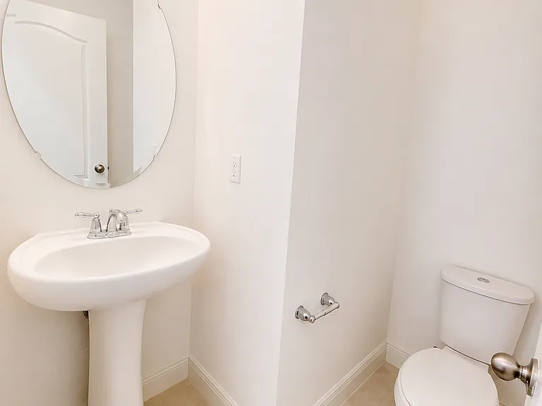 15555 Honeybell Dr — Photo 5