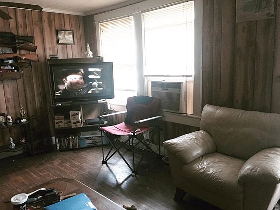 3rd image of 444 Battle Ave