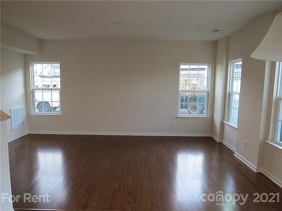4th image of 7494 Red Mulberry Way #1068