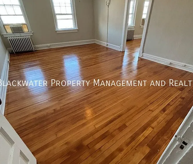 202 S Main St #4 — Photo 3