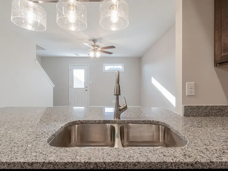 1000 Henry Place Blvd #101 — Photo 9