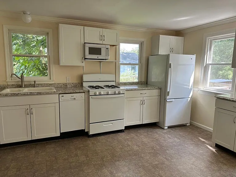 638 Church Rd — Photo 33