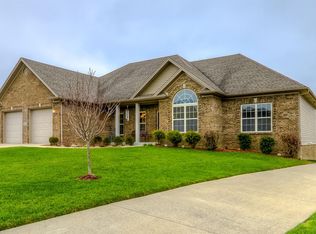 1072 Harbour Ln, Lawrenceburg, KY 40342