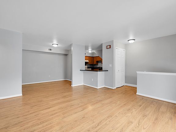 5th image of 234 Pinewood Dr