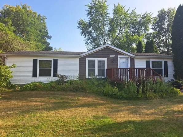 3828 South St, Rosebush, MI 48878