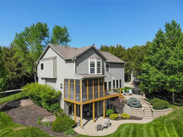 374 E 2263rd Rd, Eudora, KS 66025