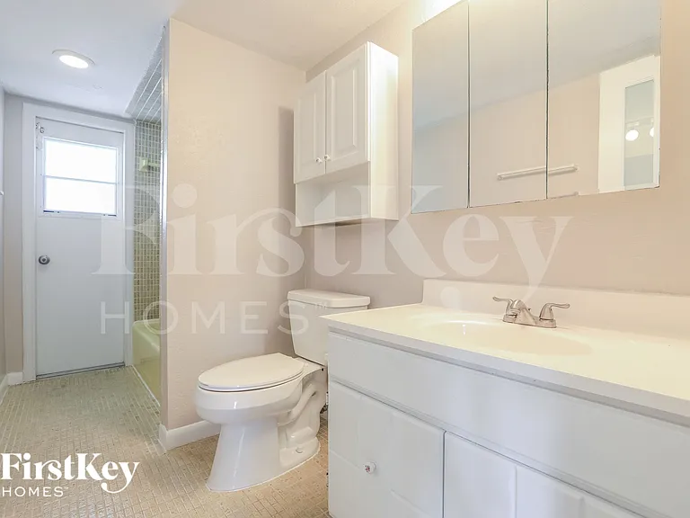 63 Rotonda Cir — Photo 17