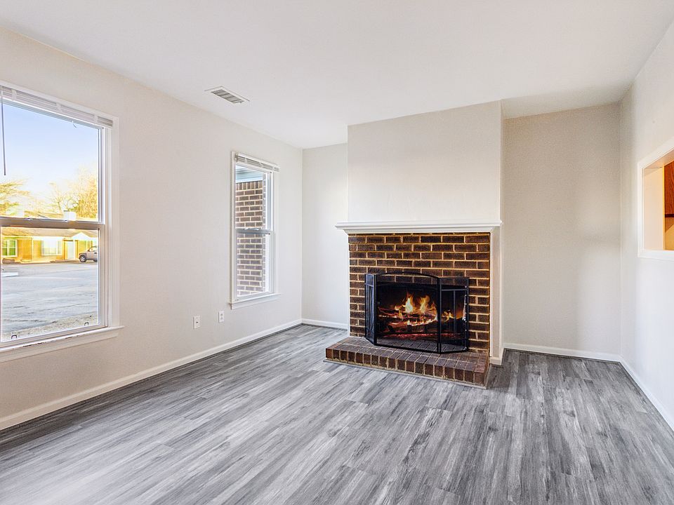 1st image of 813 Wickford Dr