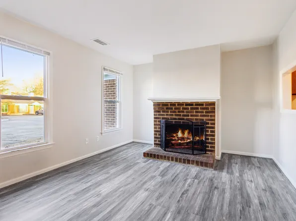 813 Wickford Dr, Chesapeake, VA 23320