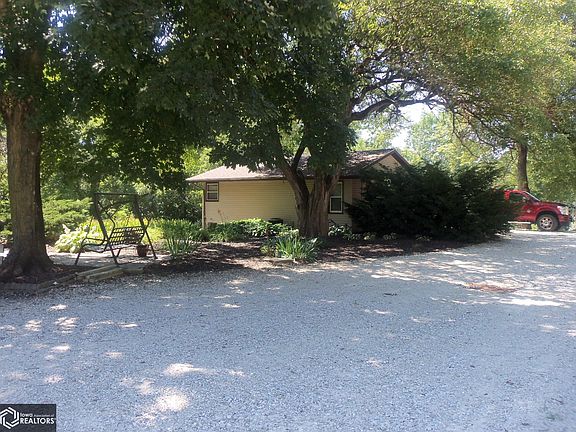 3rd image of 1304 Township Road 1450n
