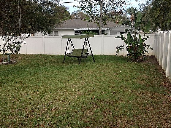 4th image of 1715 Victory Palm Dr