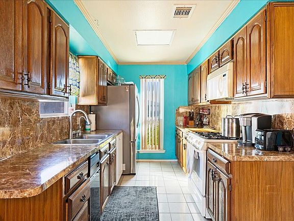 5th image of 14518 Littleford St