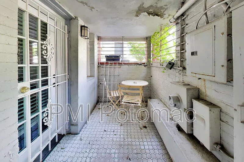 2 bed, 2.0 bath, 1000 sqft, $2,700 — Photo 3