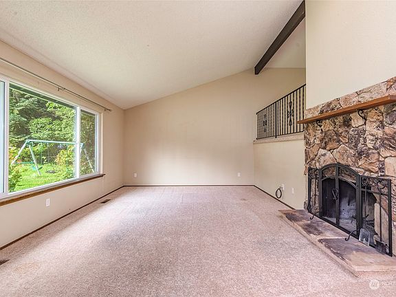 5th image of 207 28th Avenue SE