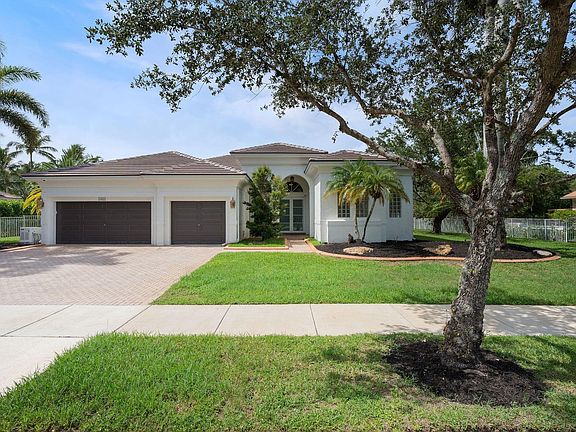 4th image of 15651 SW 15 Street