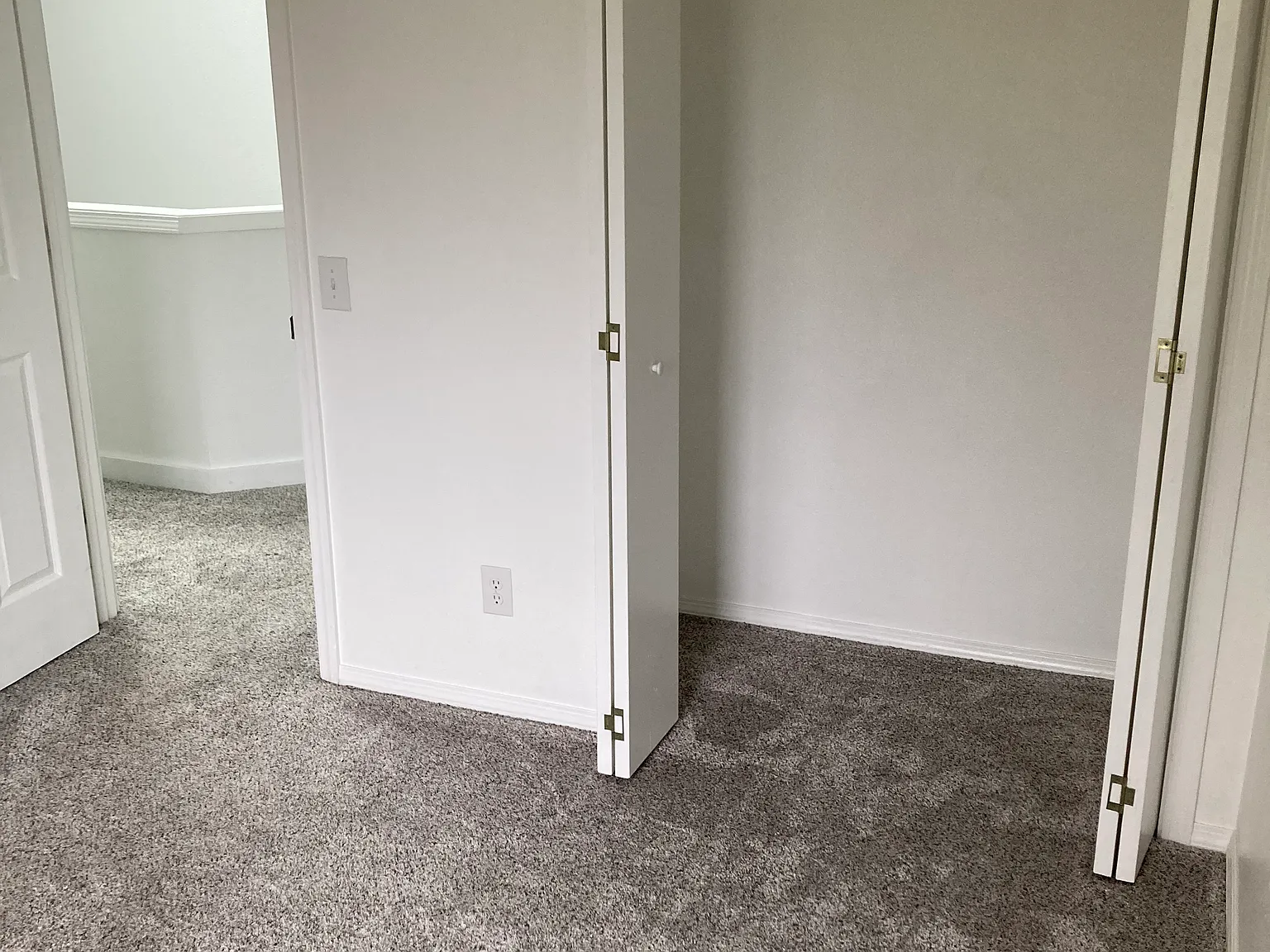4 bed, 2.5 bath, 1775 sqft, $900 — Photo 4