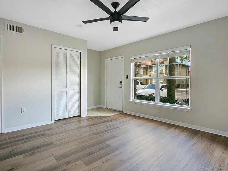 3656 N Goldenrod Rd — Photo 25